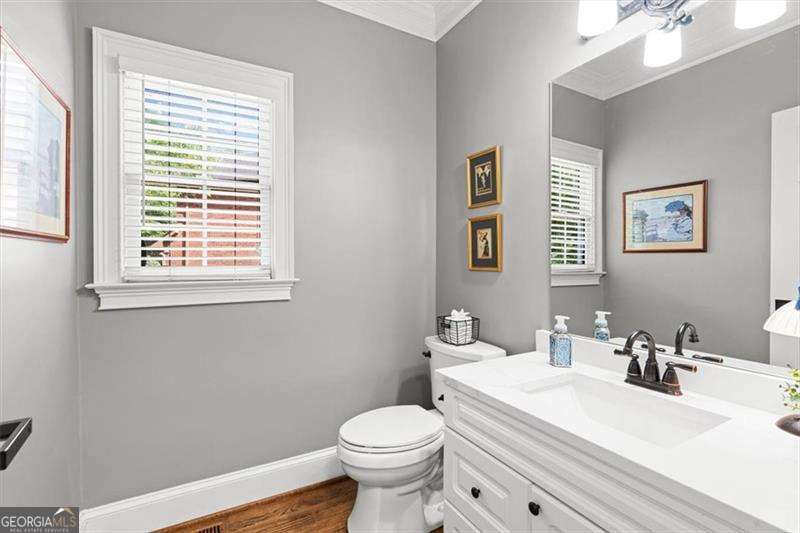 1020 Knoll Terrace Roswell GA 30075