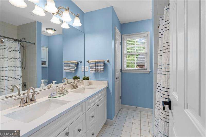 1020 Knoll Terrace Roswell GA 30075