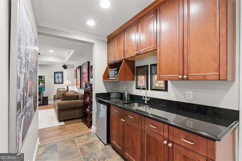 1020 Knoll Terrace Roswell GA 30075