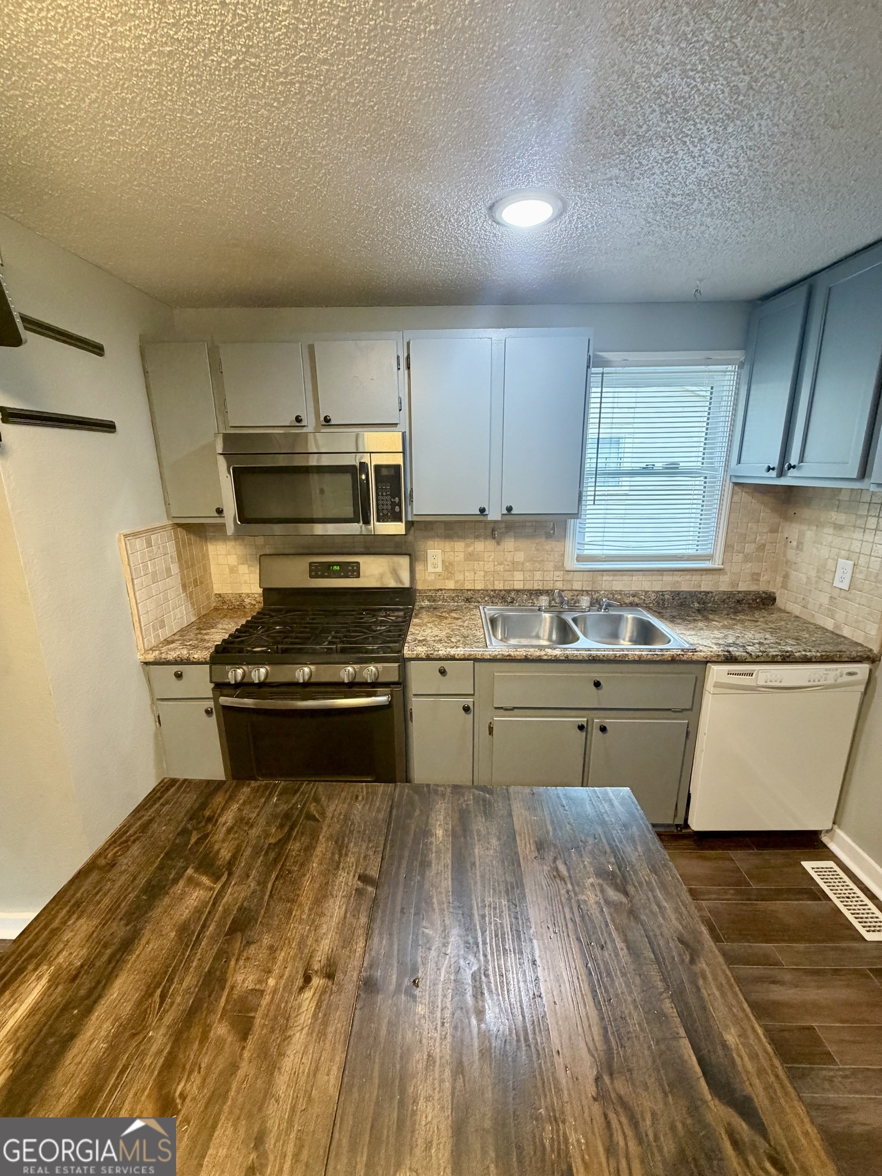 666 Woolfolk Street Macon GA 31217
