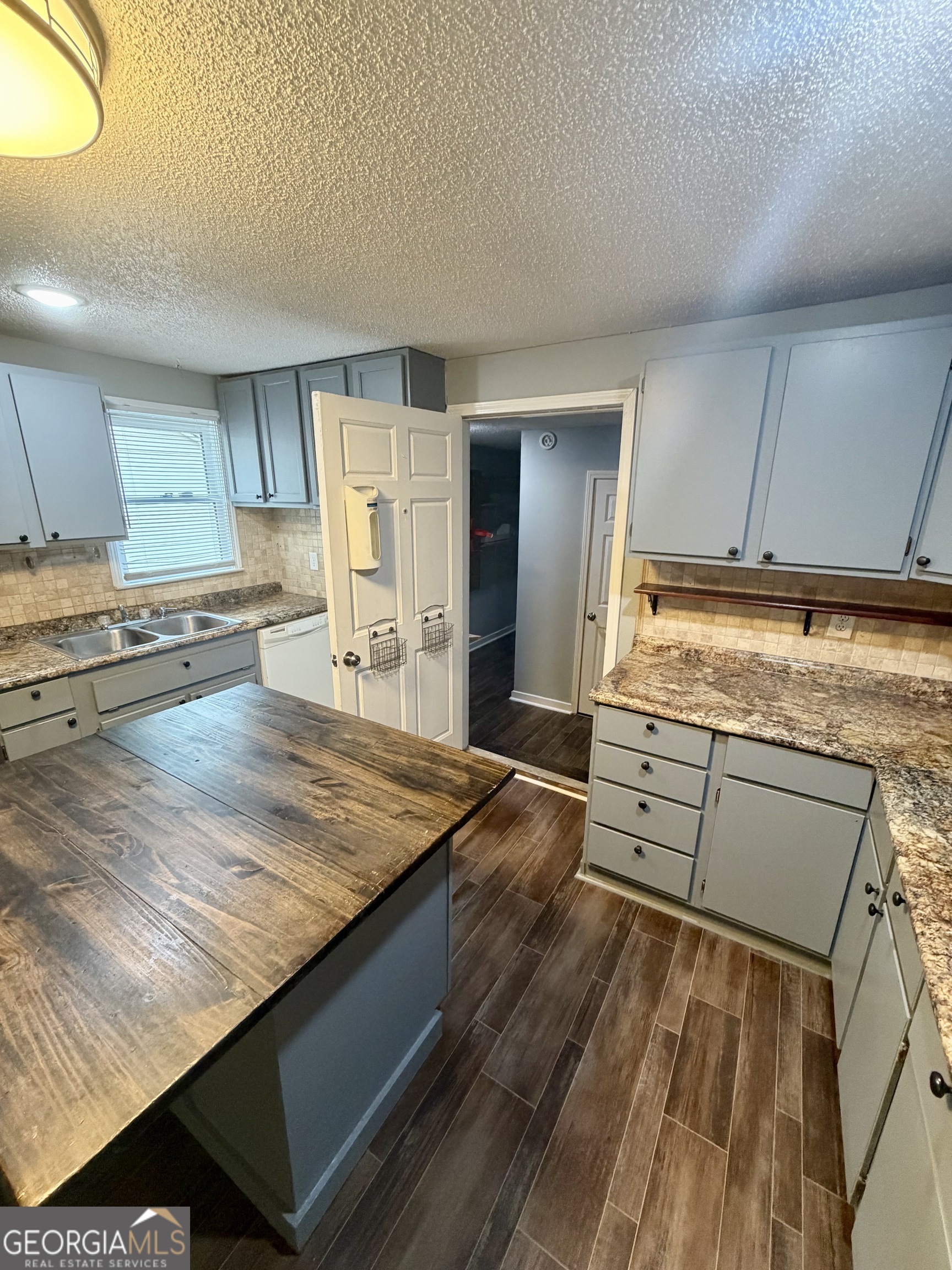 666 Woolfolk Street Macon GA 31217
