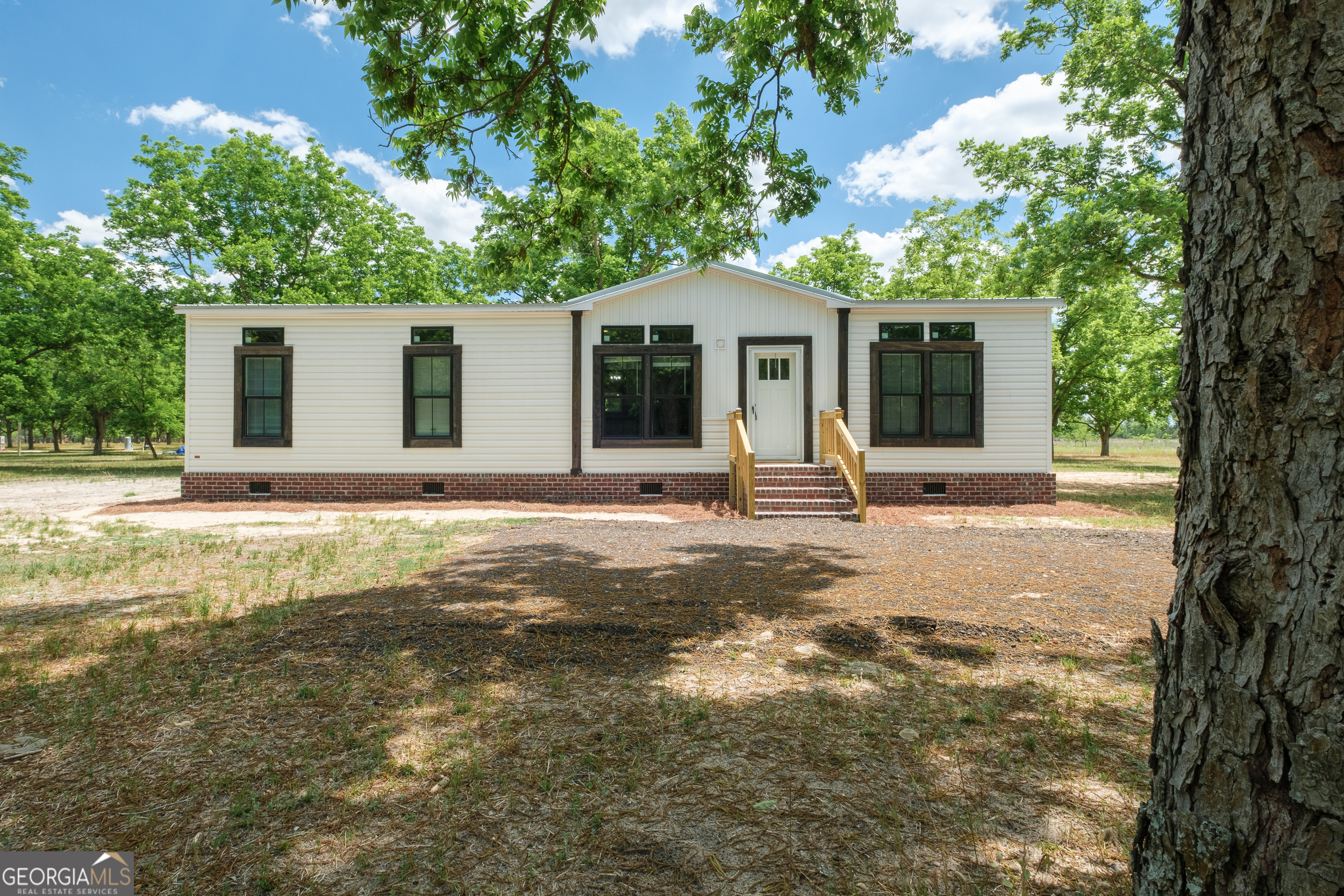 840 Lud Oquinn Road Odum GA 31555