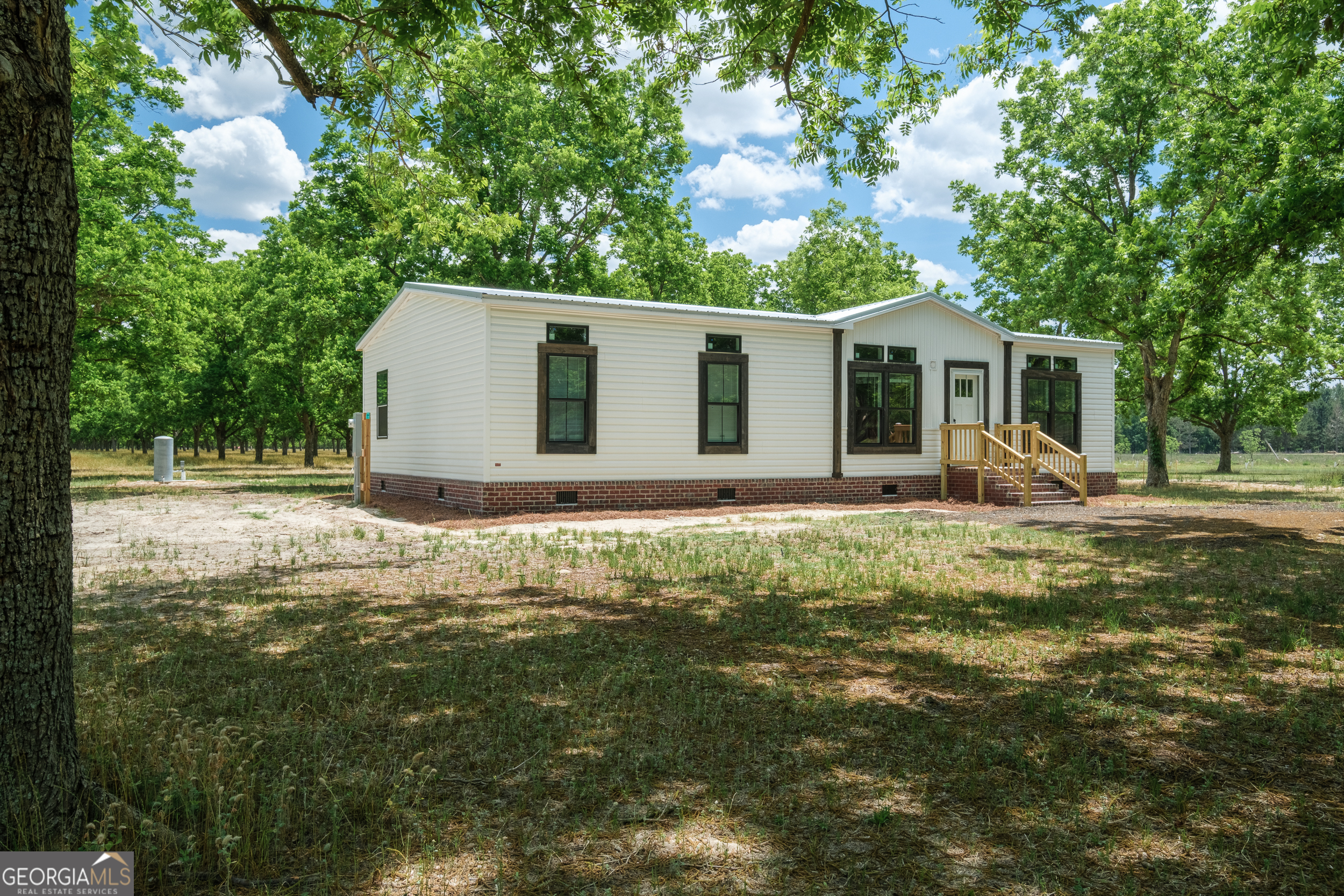 840 Lud Oquinn Road Odum GA 31555