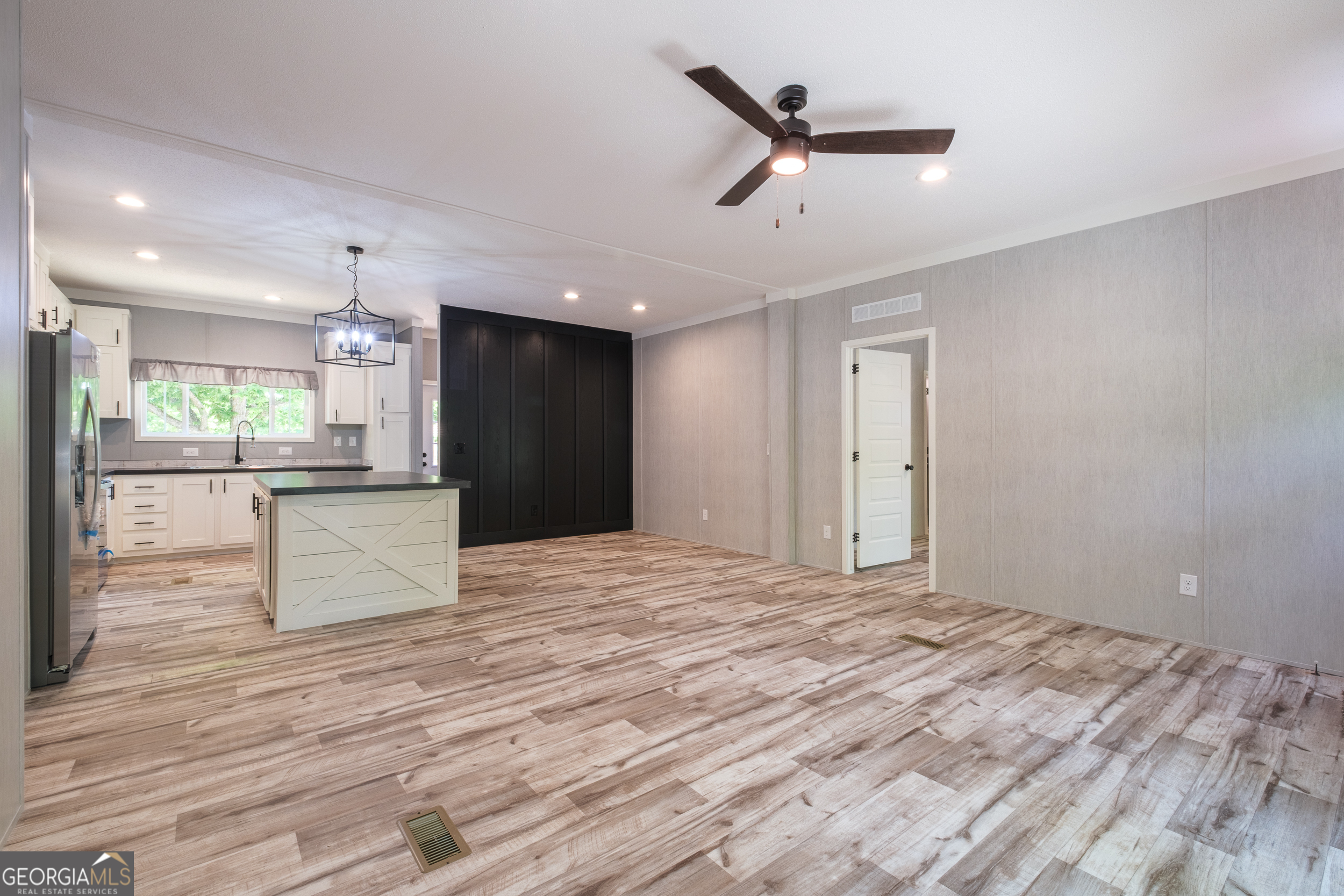 840 Lud Oquinn Road Odum GA 31555