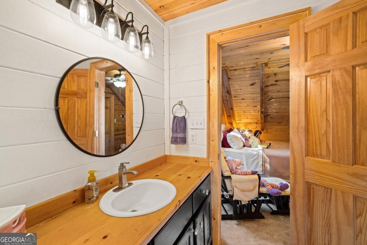 60 Ford Road Blue Ridge GA 30513