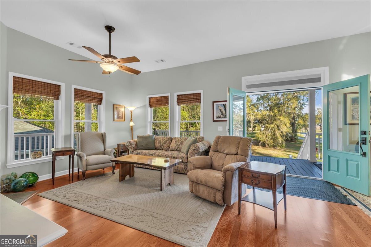 1039 Shell Point Cove Road NE Townsend GA 31331