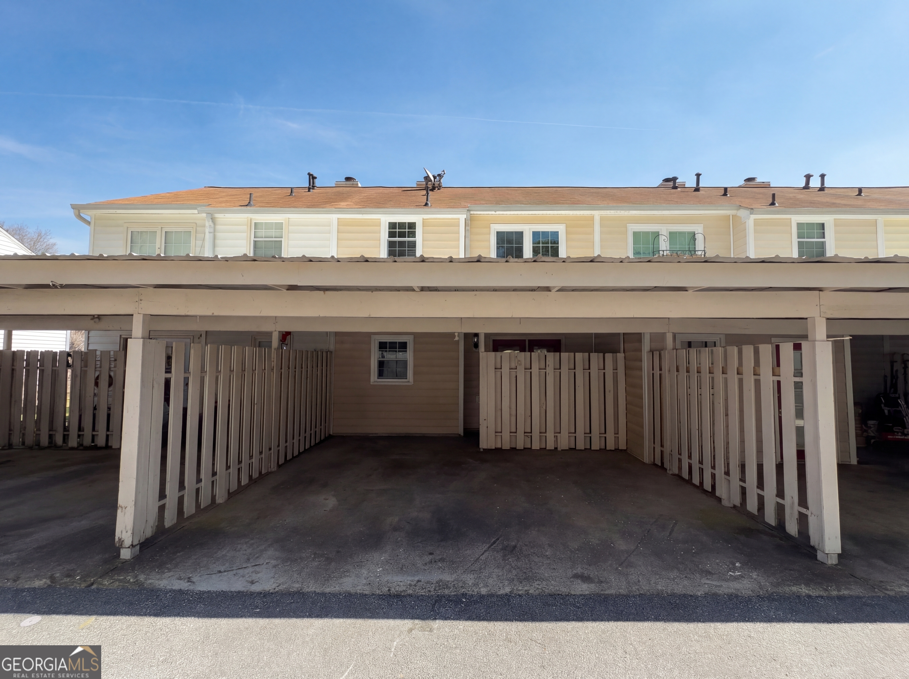 209 High Creek Drive Roswell GA 30076