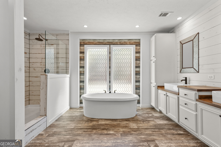 1262 Penny Morris Road Baxley GA 31513