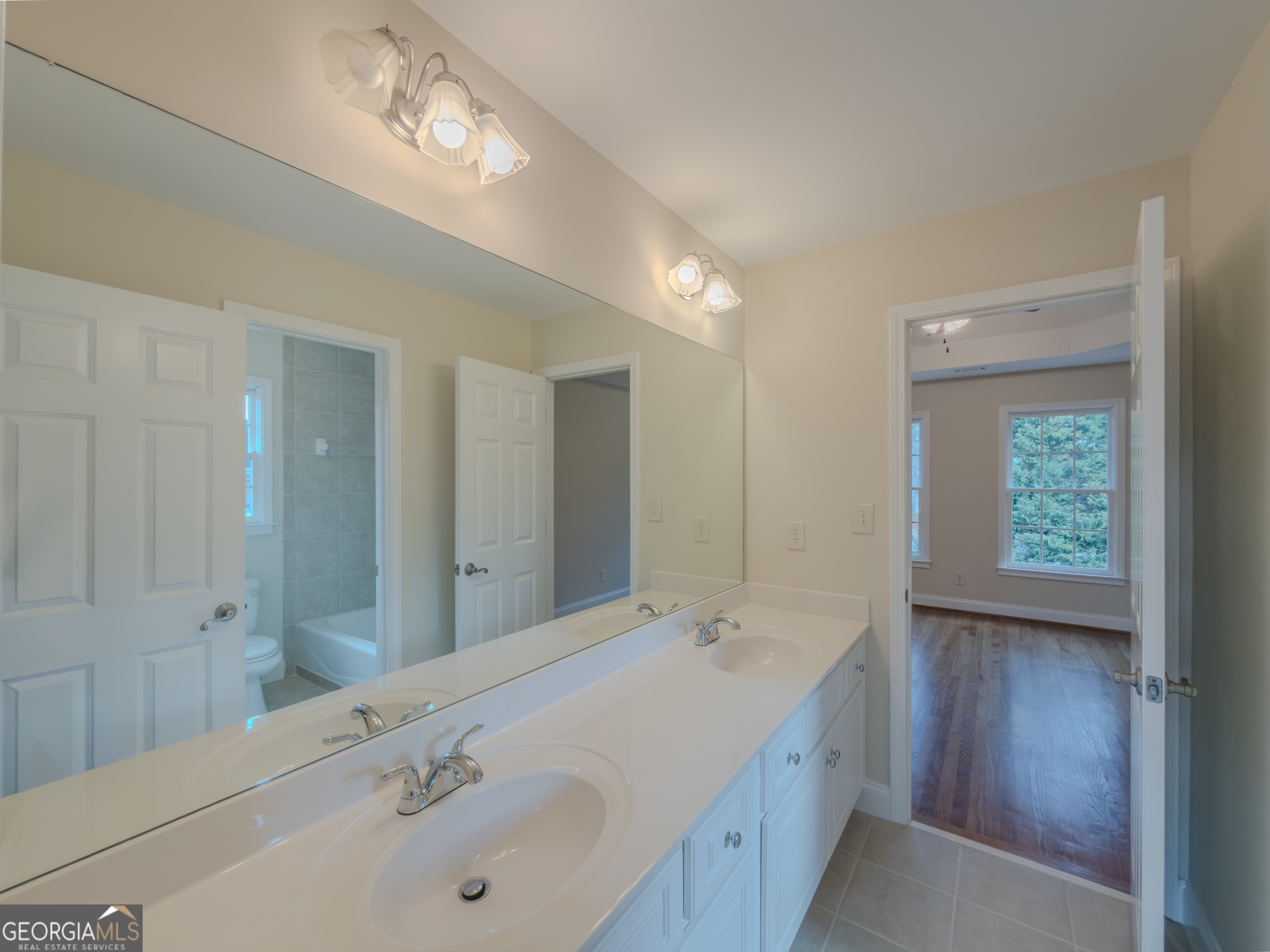 792 Grassmeade Way Snellville GA 30078