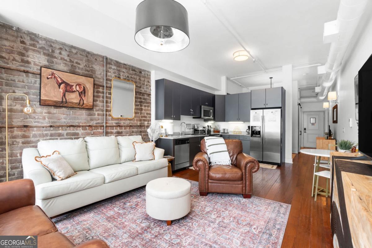310 W Broughton Street Savannah GA 31401