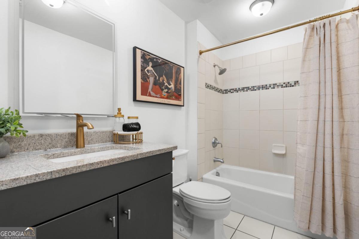 310 W Broughton Street Savannah GA 31401