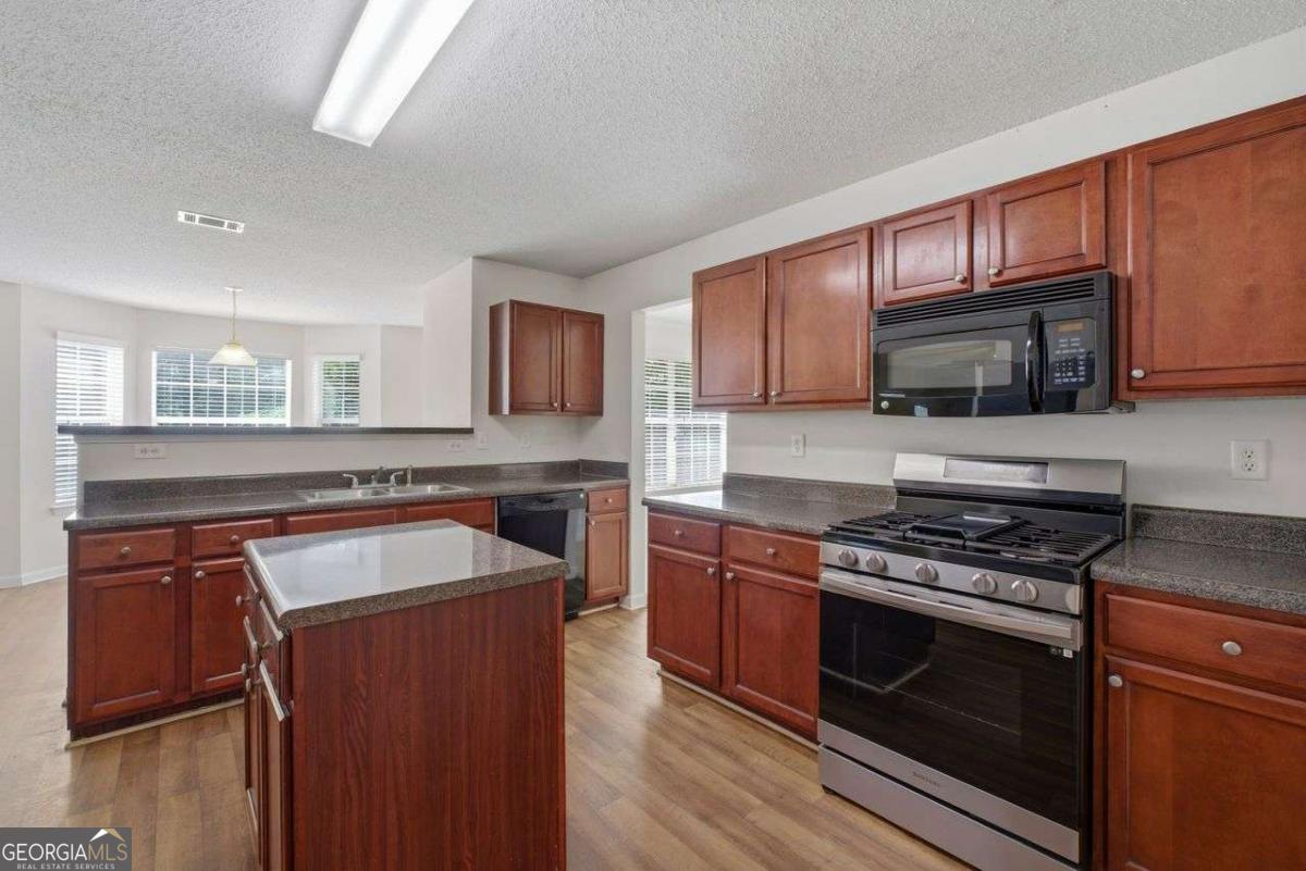385 Kentwood Springs Drive Hampton GA 30228