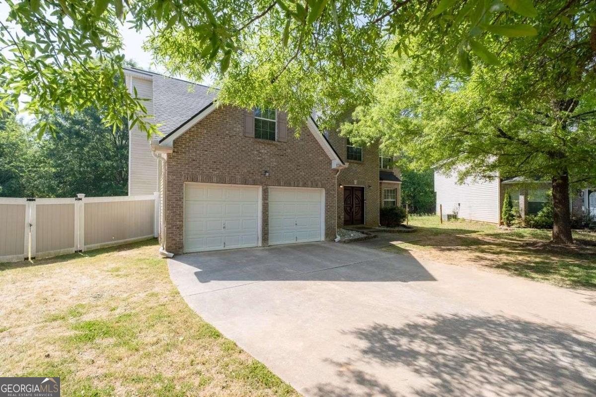 385 Kentwood Springs Drive Hampton GA 30228