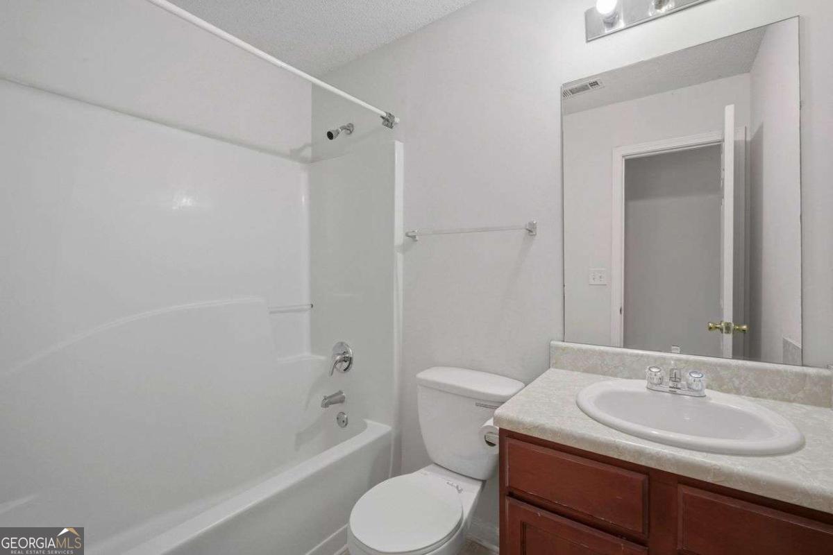 385 Kentwood Springs Drive Hampton GA 30228