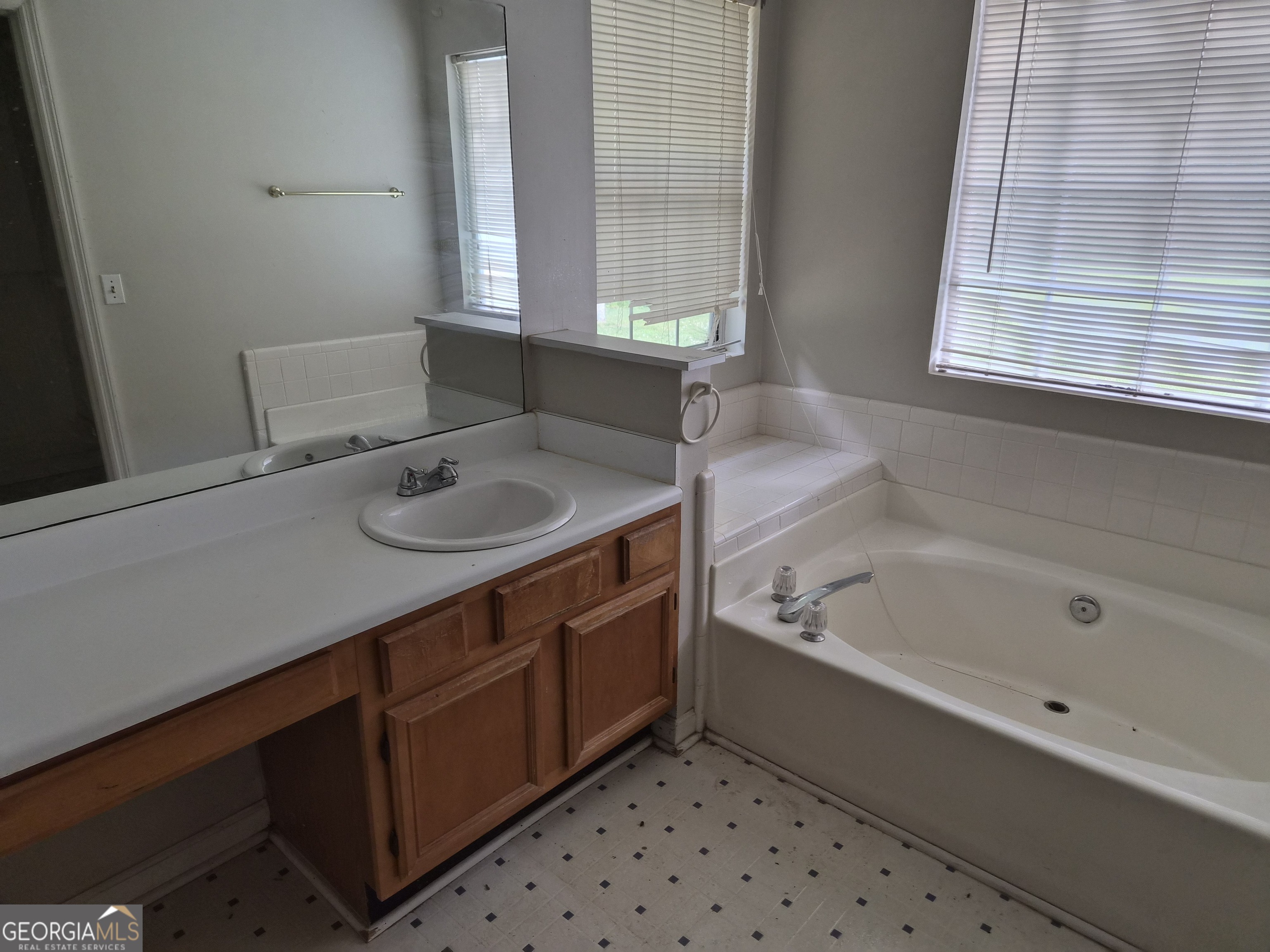 1812 Killarney Drive SW Marietta GA 30008