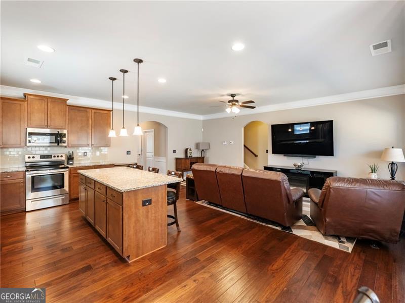 374 Eagles Bluff Way Hoschton GA 30548