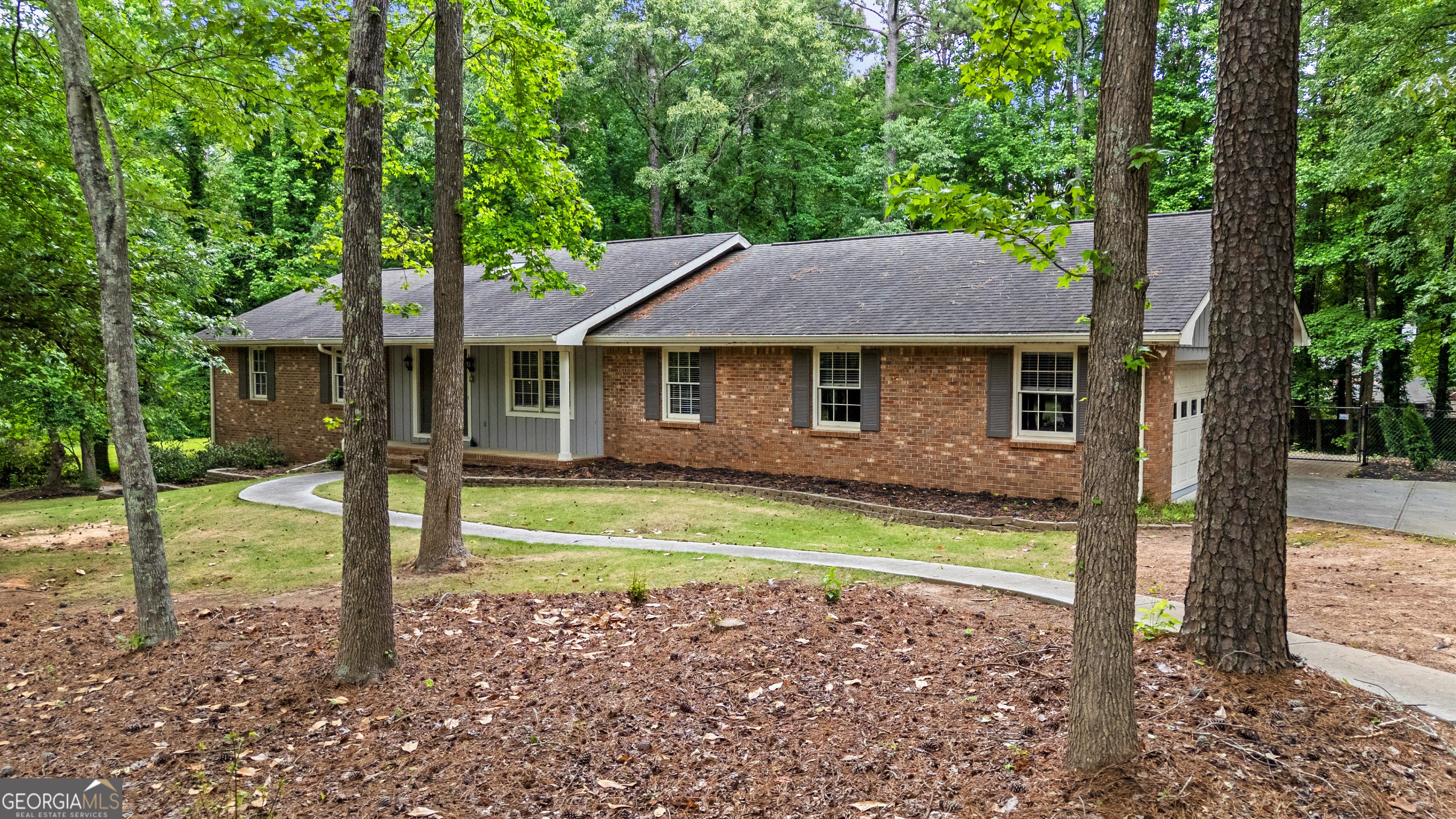 250 Devilla Trace Fayetteville GA 30214