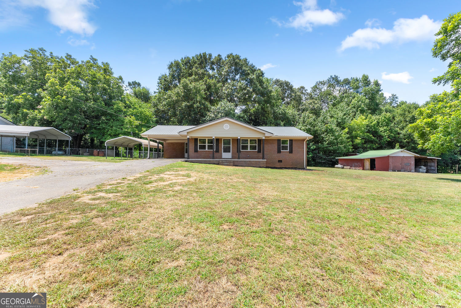 6018 Highway 52 Gillsville GA 30543