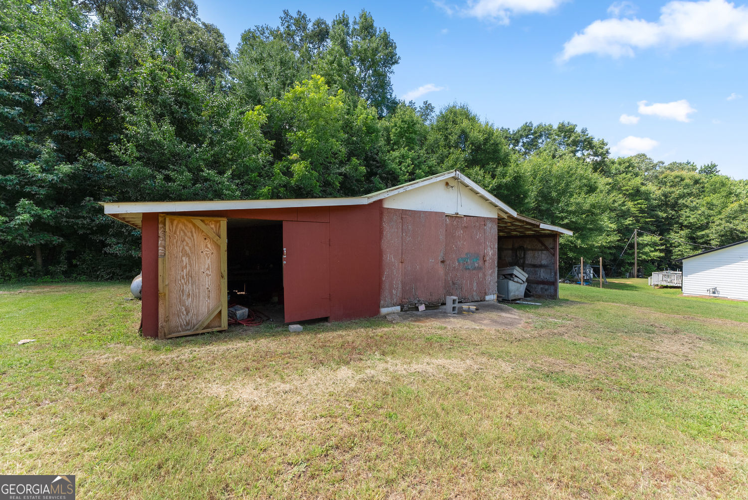 6018 Highway 52 Gillsville GA 30543