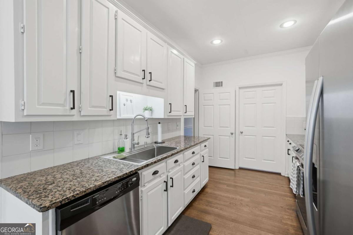 5211 Glenridge Drive Atlanta GA 30342