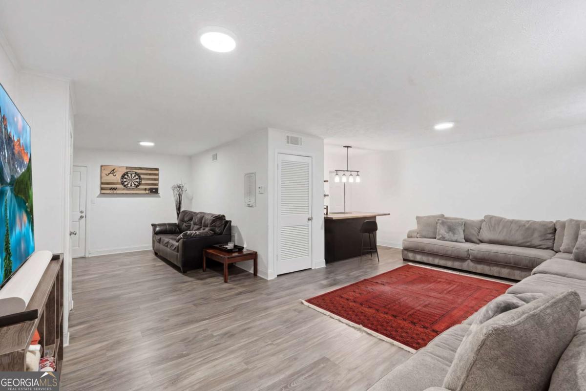 5211 Glenridge Drive Atlanta GA 30342