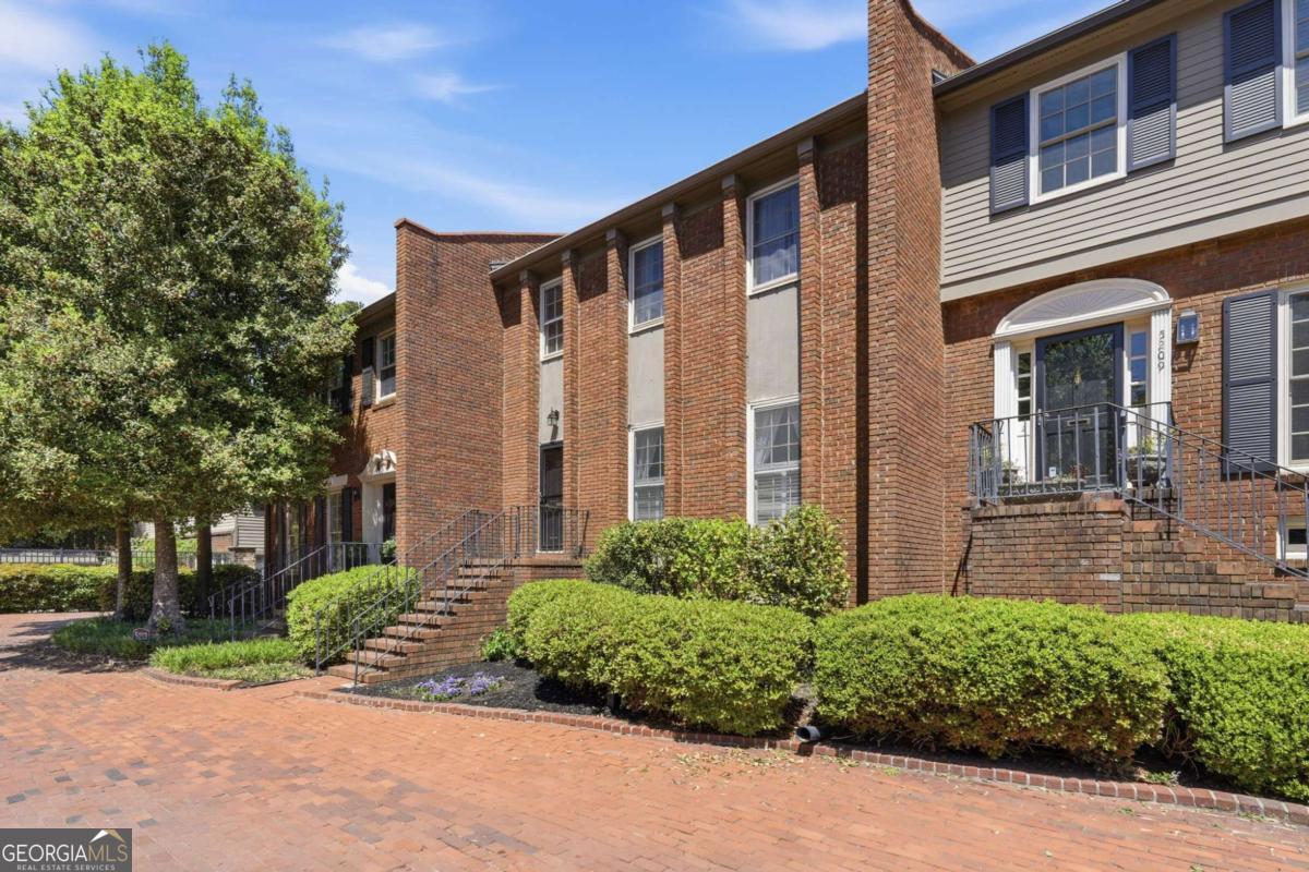 5211 Glenridge Drive Atlanta GA 30342