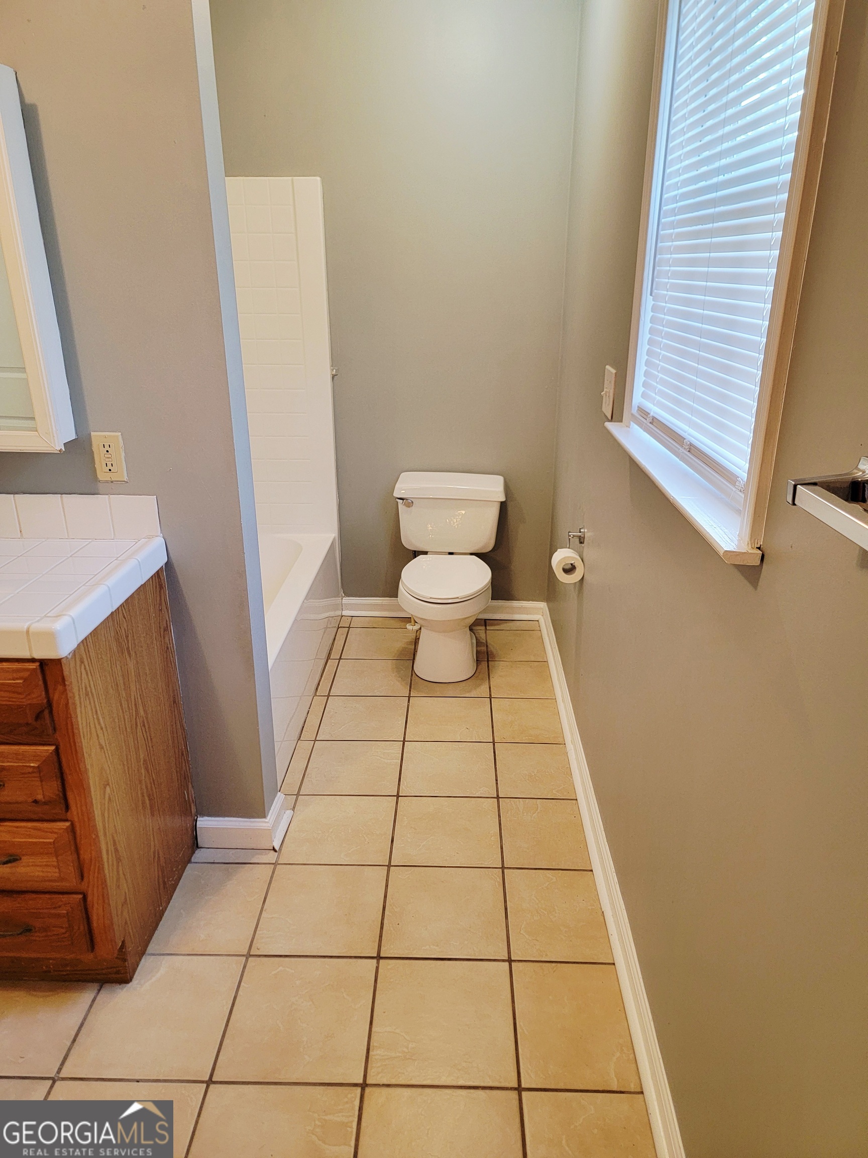 3446 Lee Street East Point GA 30344
