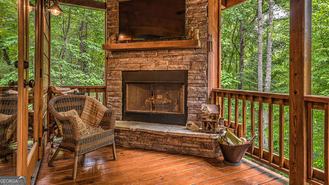 395 Mill Creek Acres Blue Ridge GA 30513