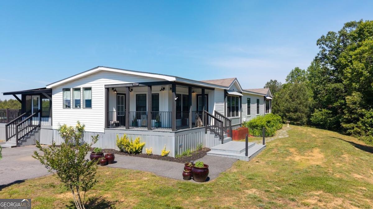 1239 Old Boone Ford Road SE Fairmount GA 30139