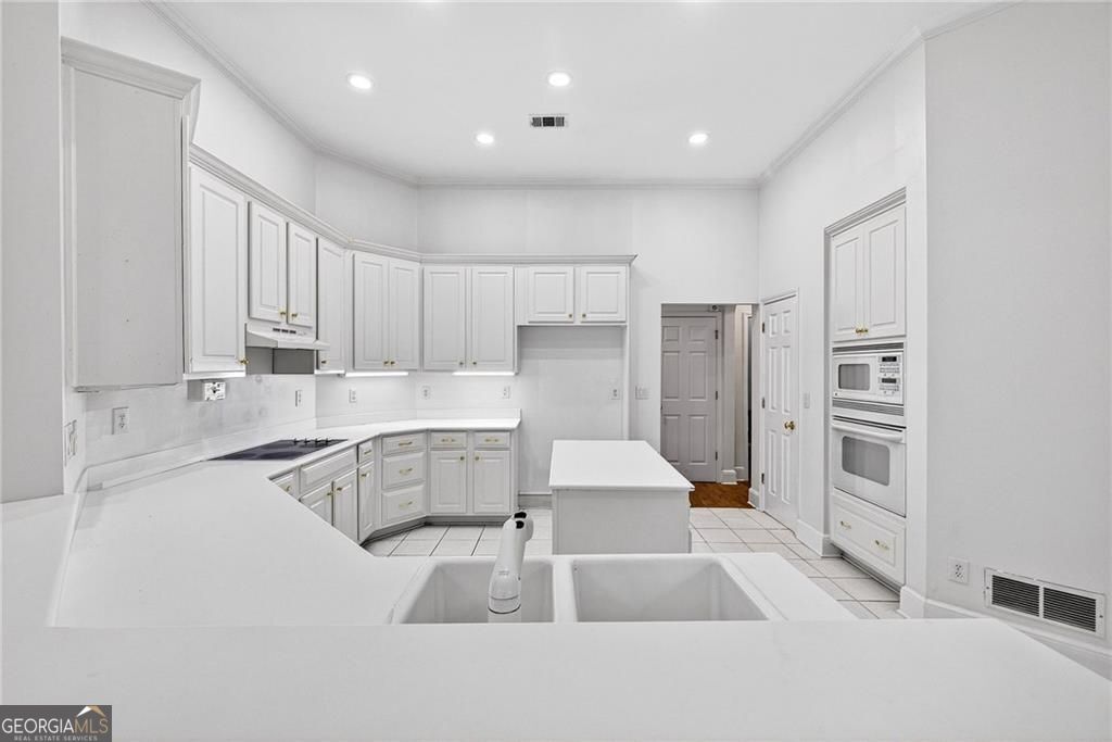 1235 Regency Center Drive Atlanta GA 30331