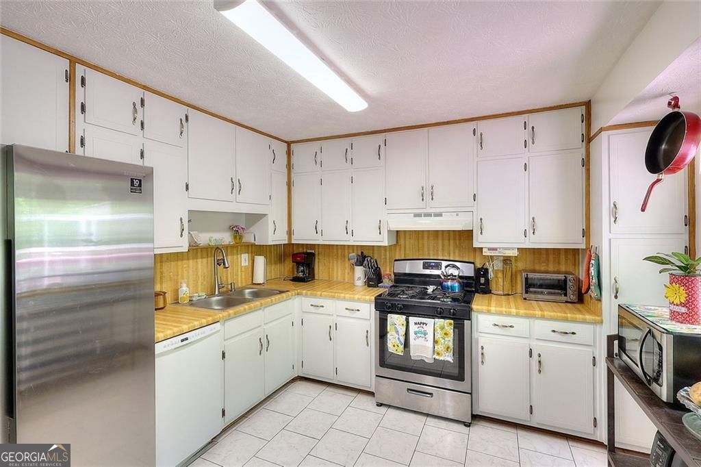 3713 Quail Hollow Trail Snellville GA 30039