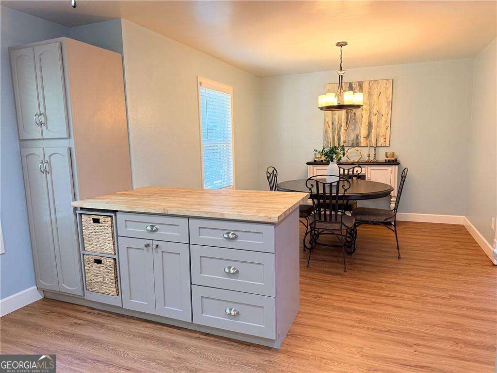 284 Angla Drive SE Smyrna GA 30082