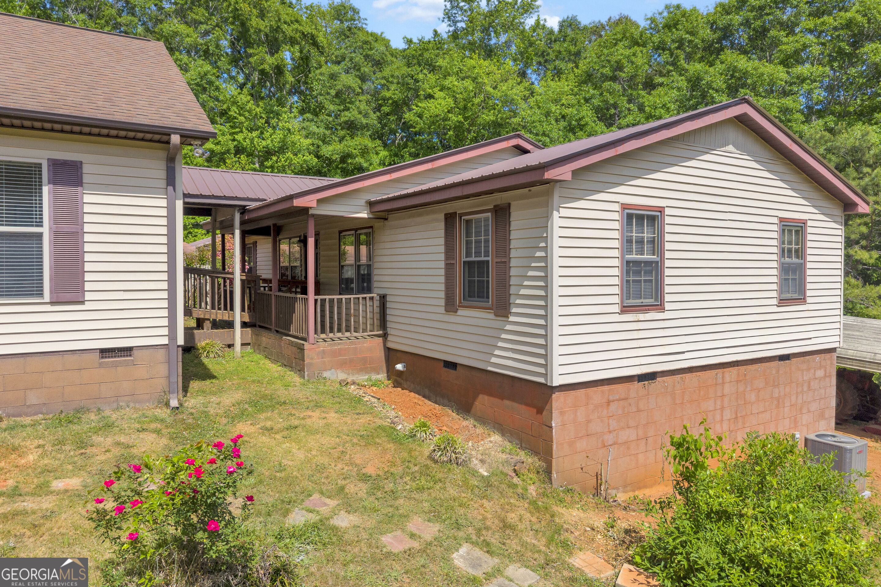 1894 Athens Road Carnesville GA 30521