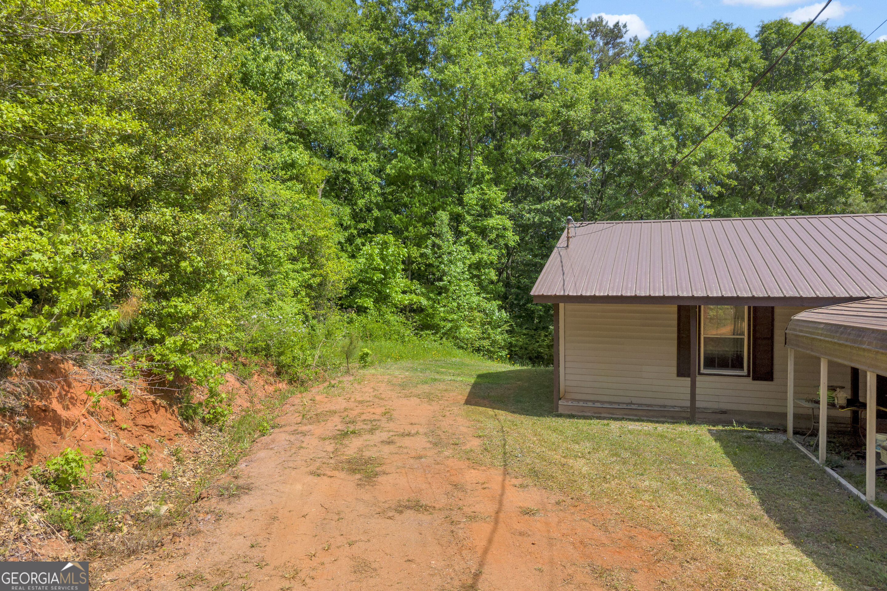 1894 Athens Road Carnesville GA 30521