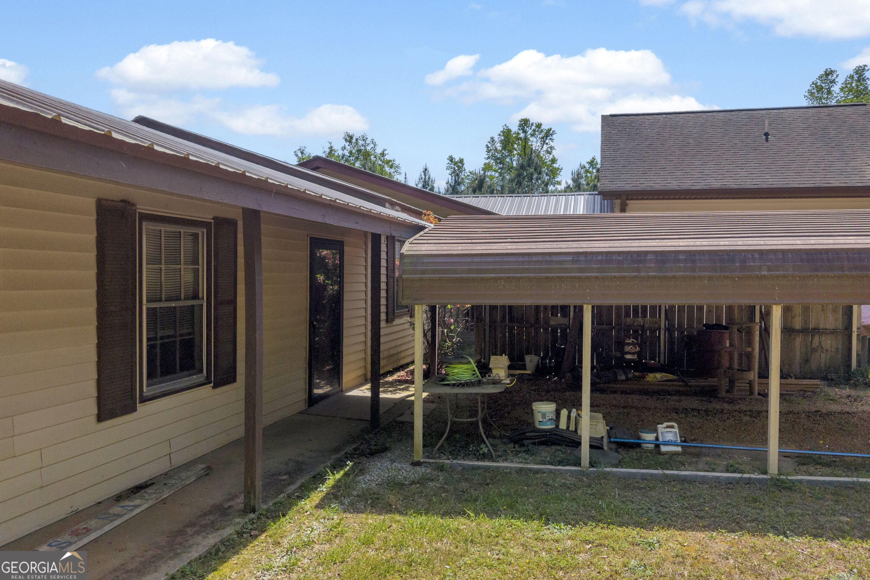 1894 Athens Road Carnesville GA 30521