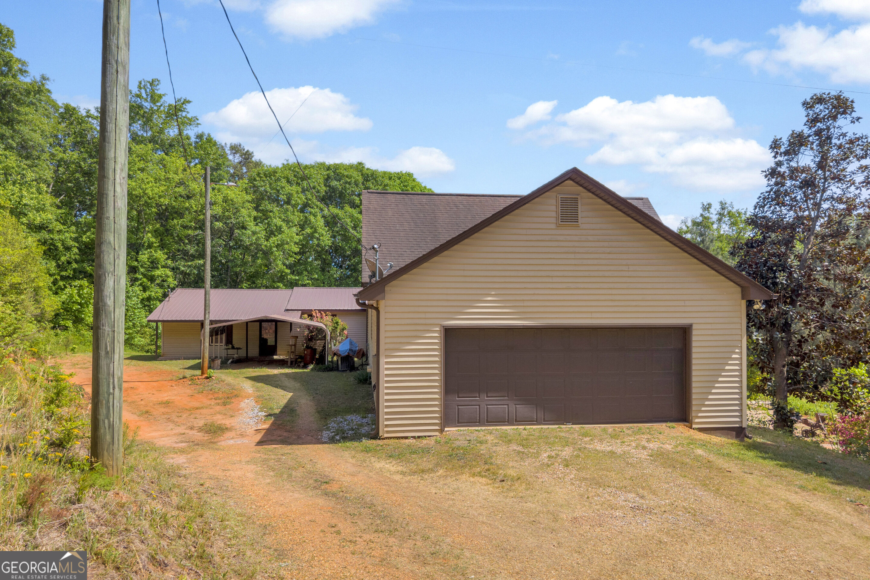 1894 Athens Road Carnesville GA 30521