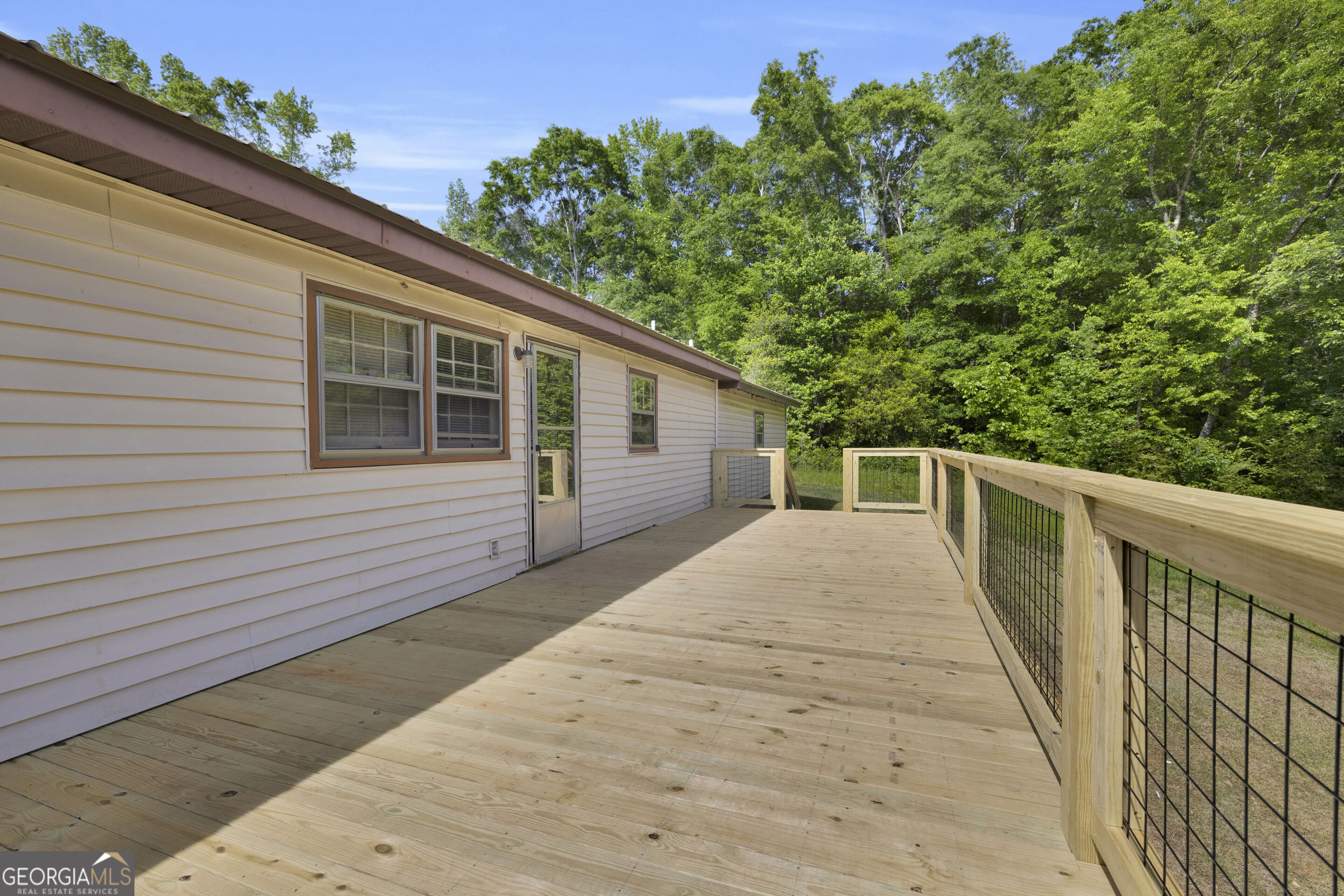 1894 Athens Road Carnesville GA 30521