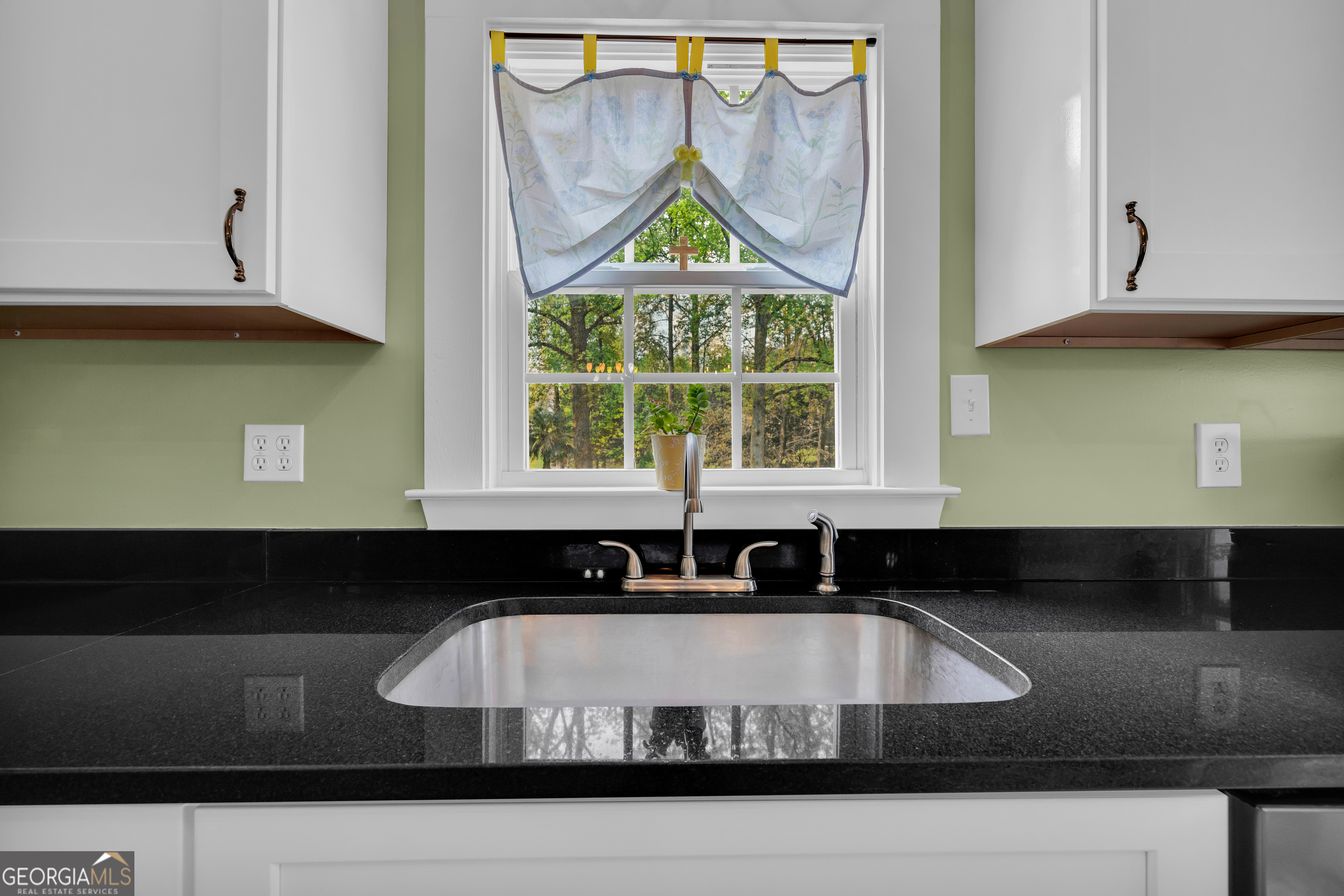 261 Oak Valley Road Toccoa GA 30577