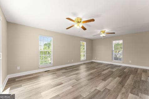 208 Clint Street Cleveland GA 30528