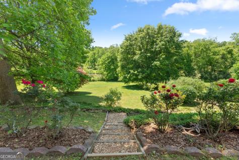 208 Clint Street Cleveland GA 30528
