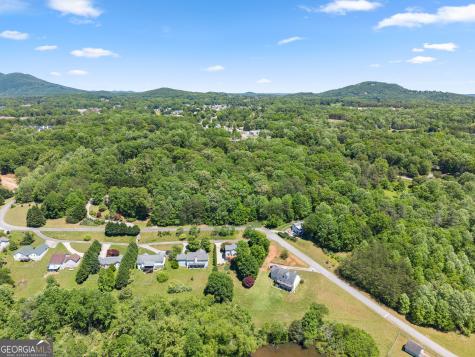 208 Clint Street Cleveland GA 30528