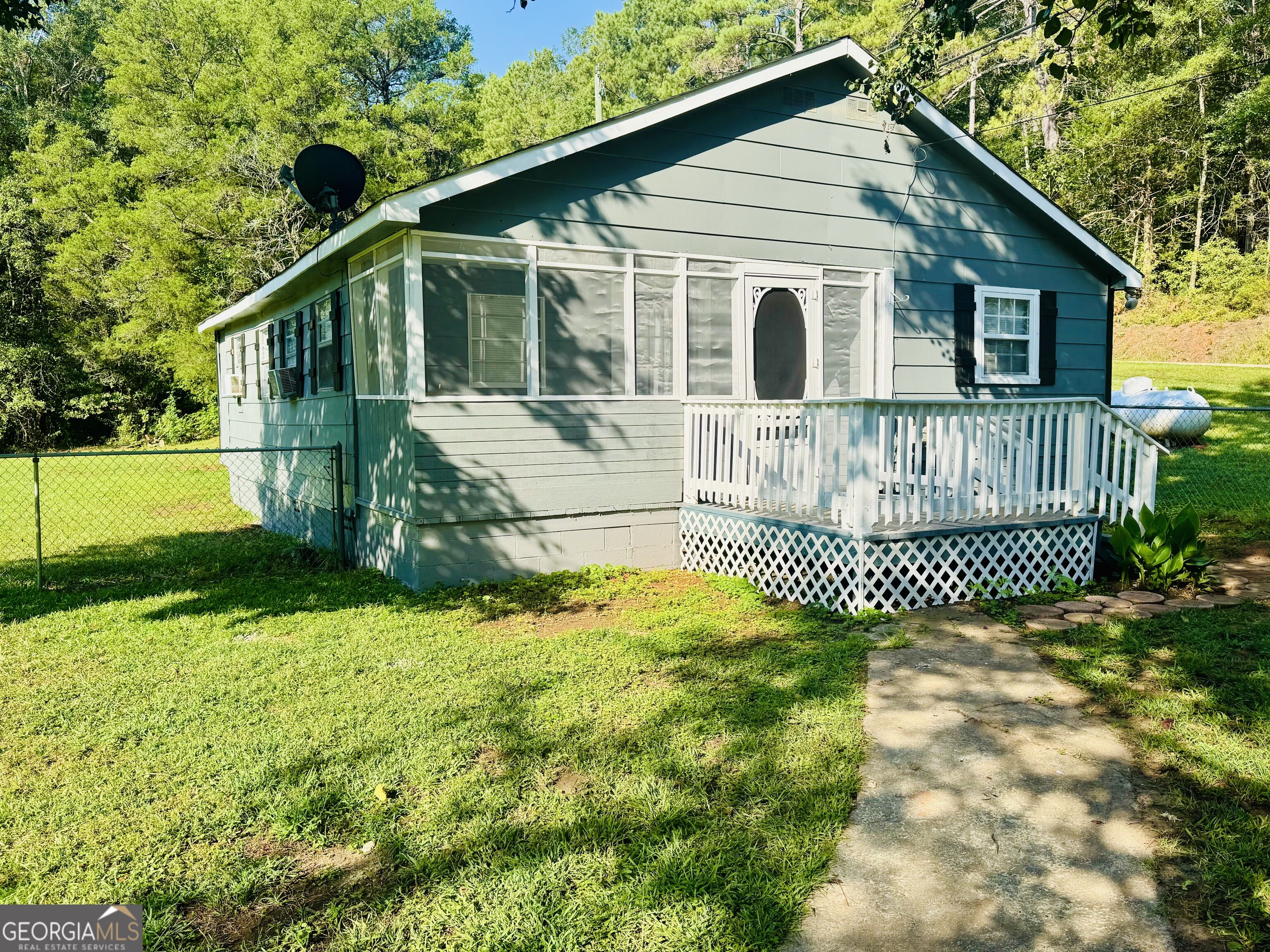 482 E Pine Lake Drive West Point GA 31833