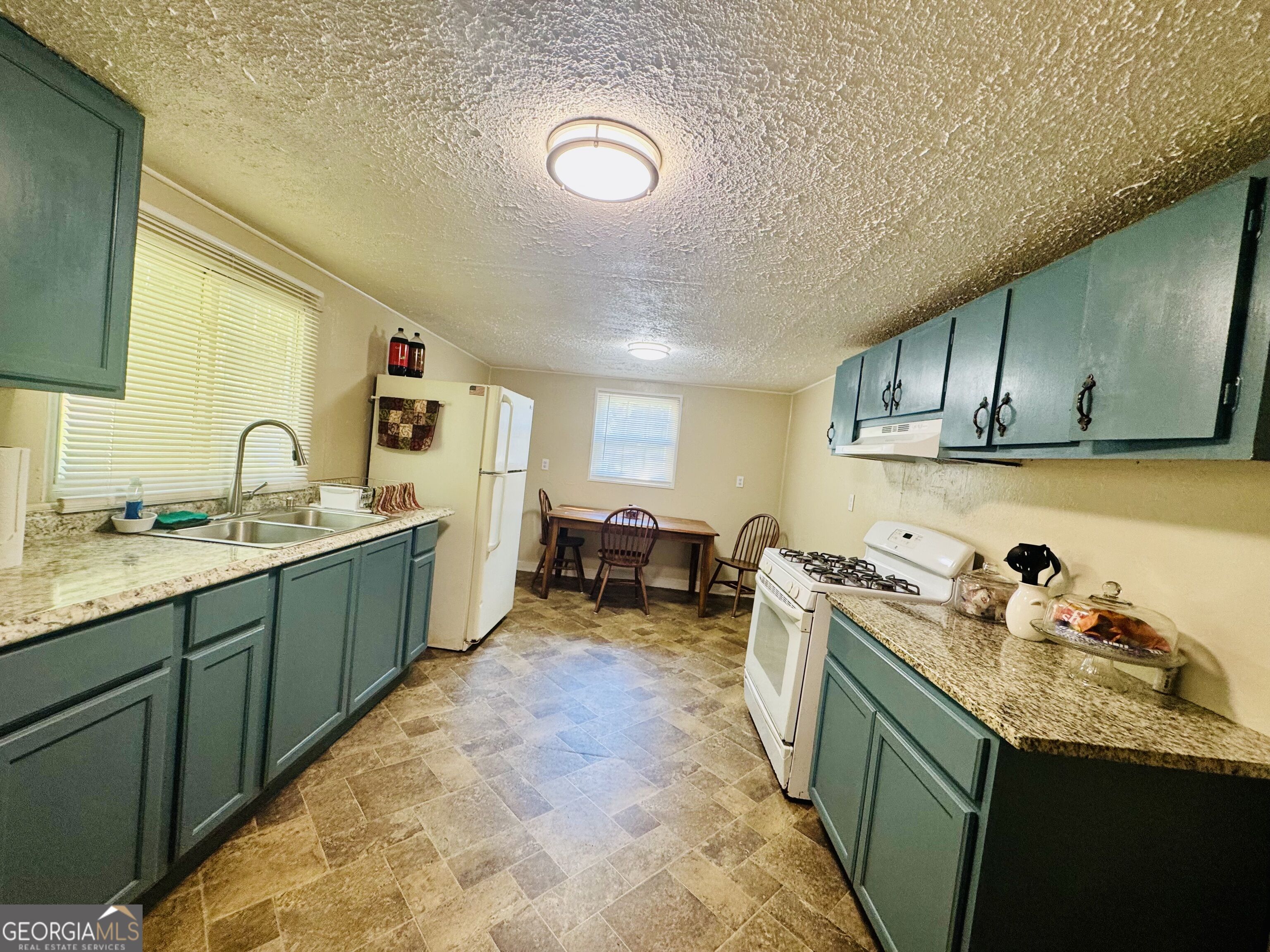 482 E Pine Lake Drive West Point GA 31833