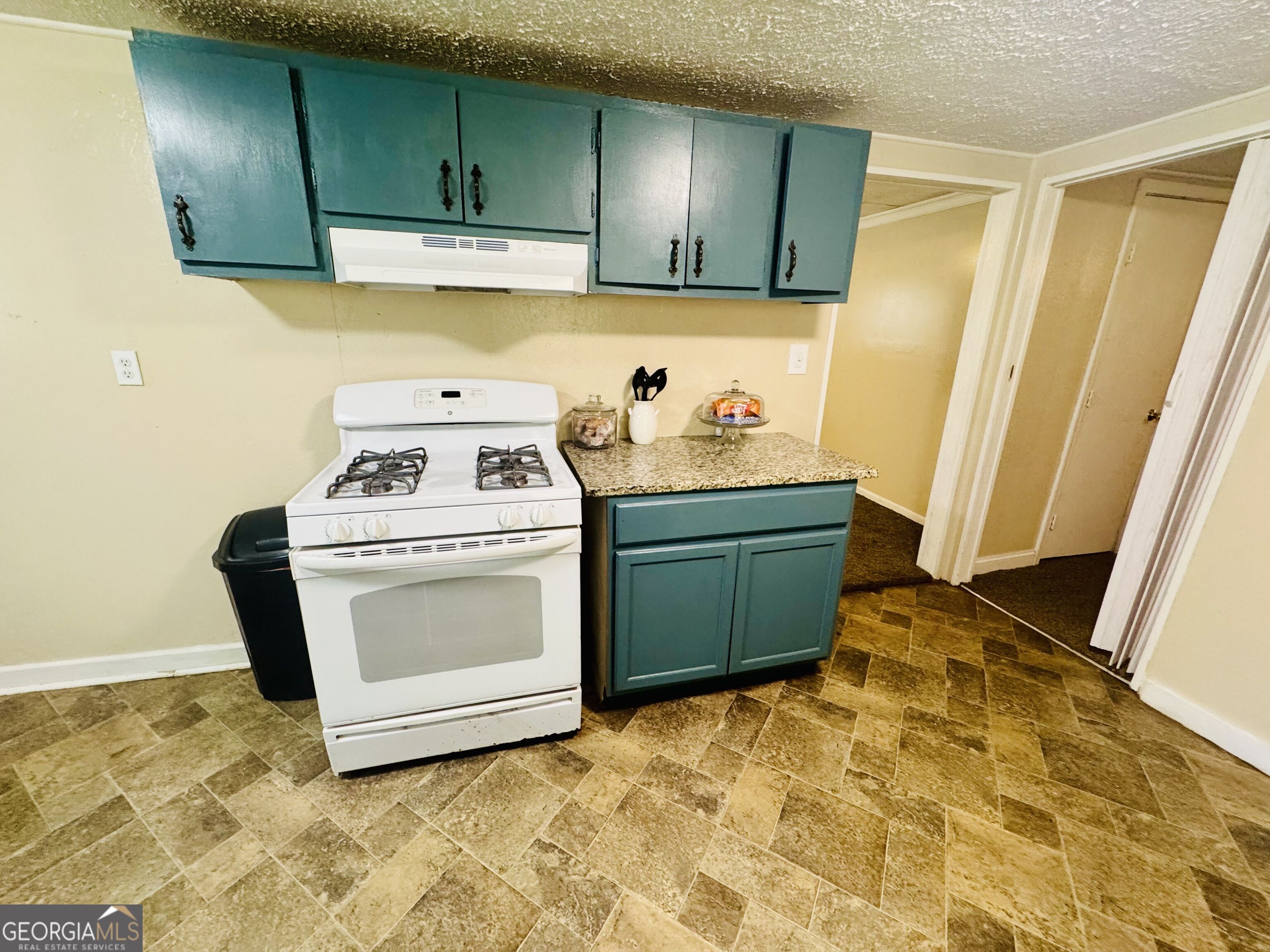 482 E Pine Lake Drive West Point GA 31833