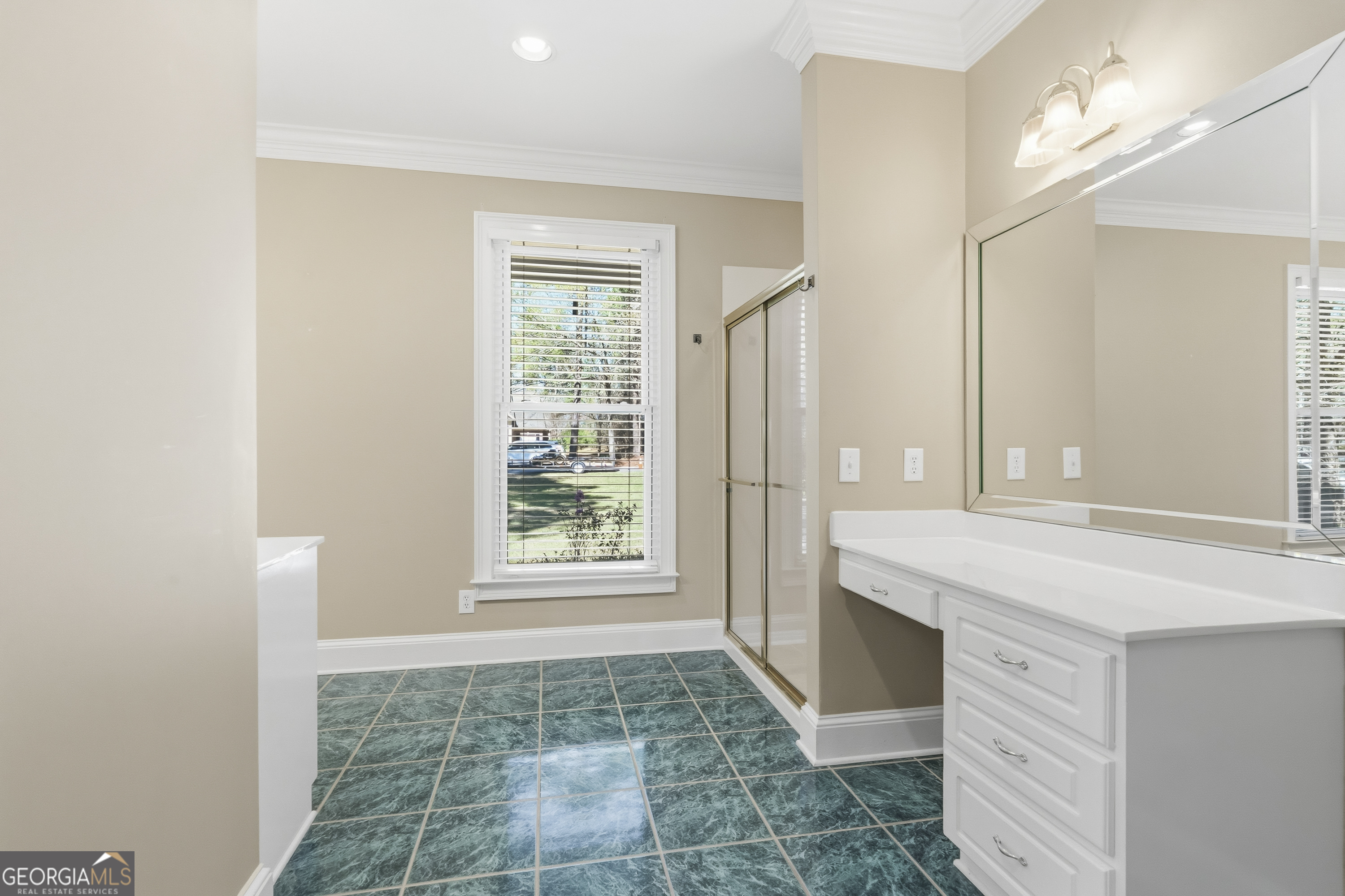 1811 Snug Harbor Drive Greensboro GA 30642