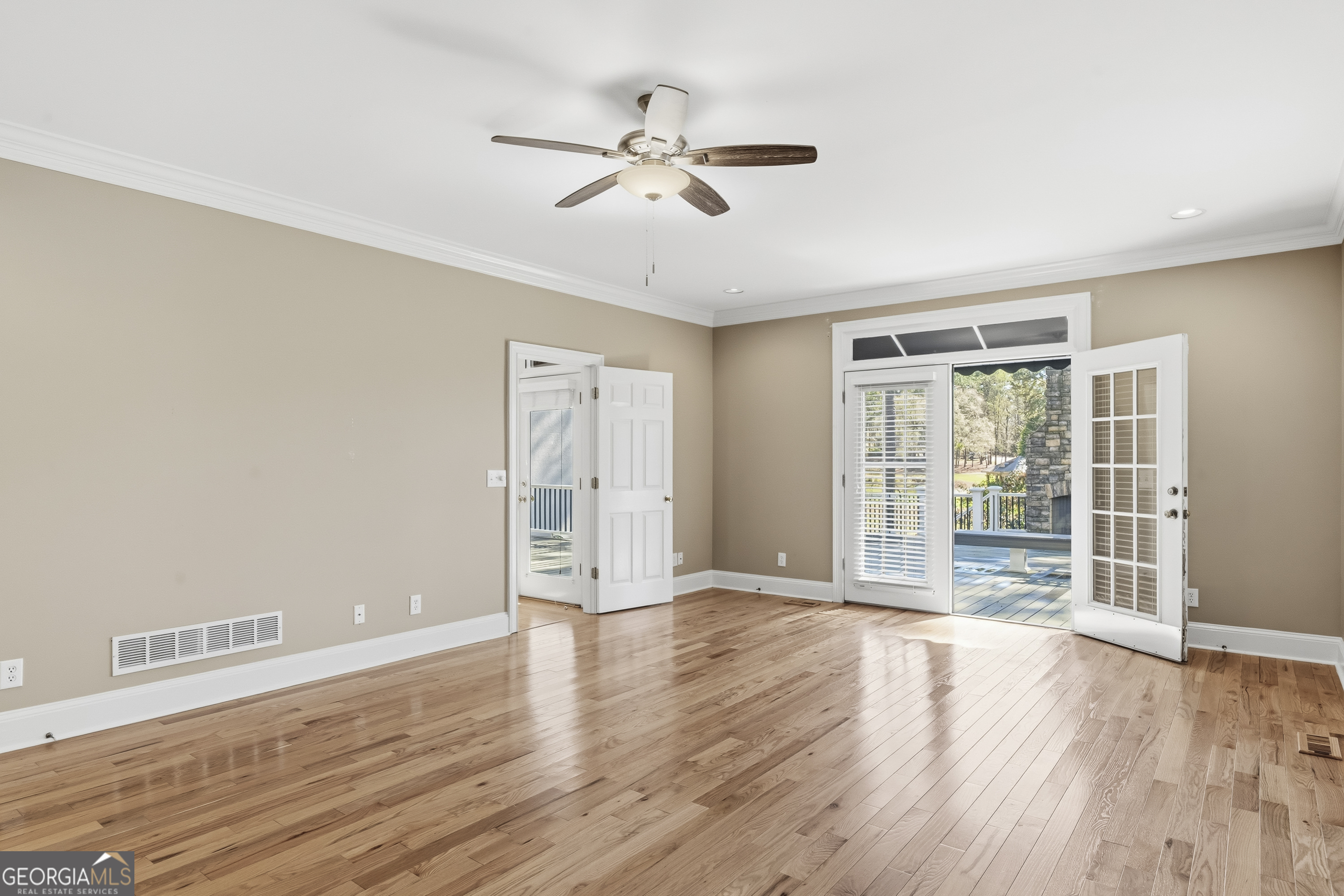 1811 Snug Harbor Drive Greensboro GA 30642