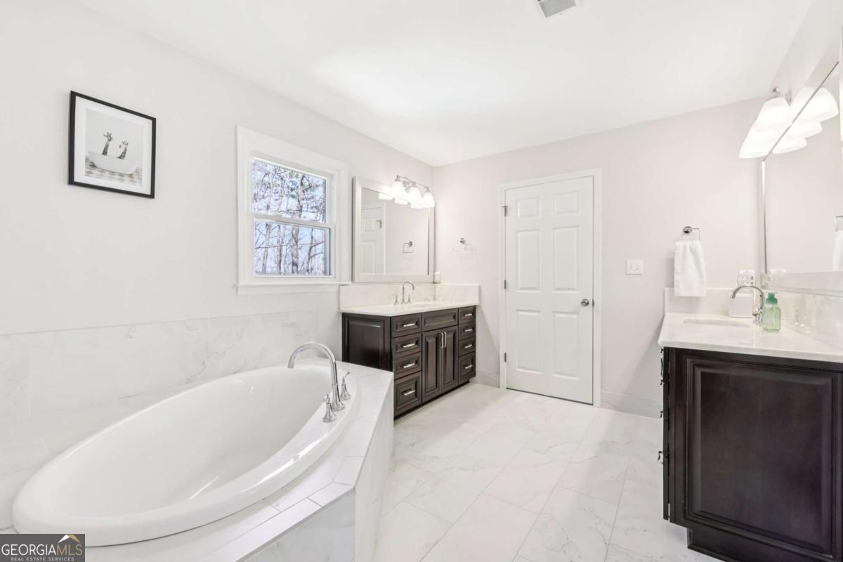 210 Willow Lake Cove Roswell GA 30075