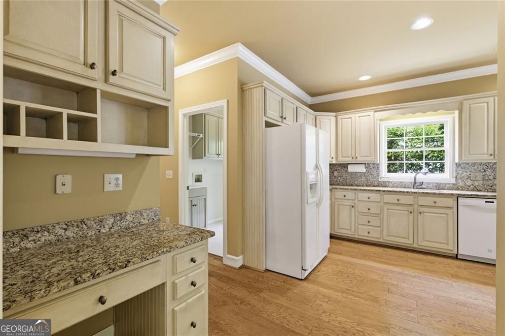 2570 Club Springs Drive Roswell GA 30076