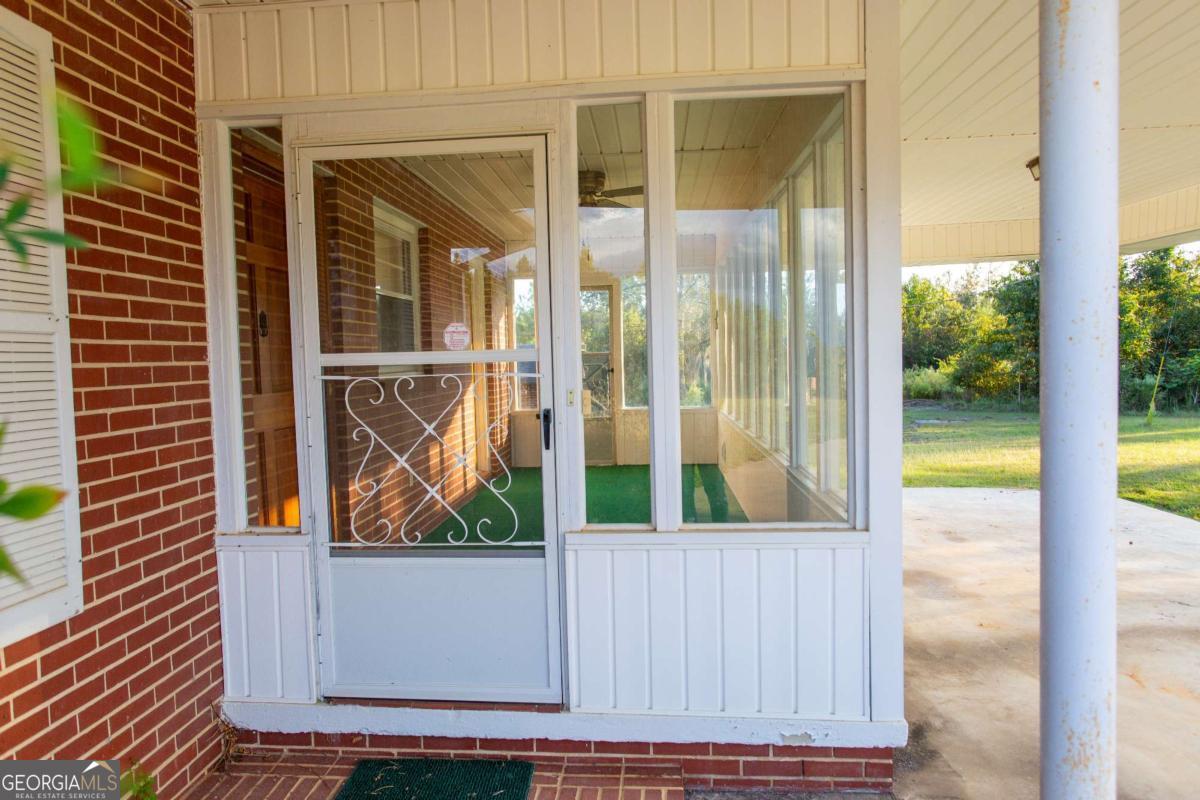 4360 E River Road Baxley GA 31513