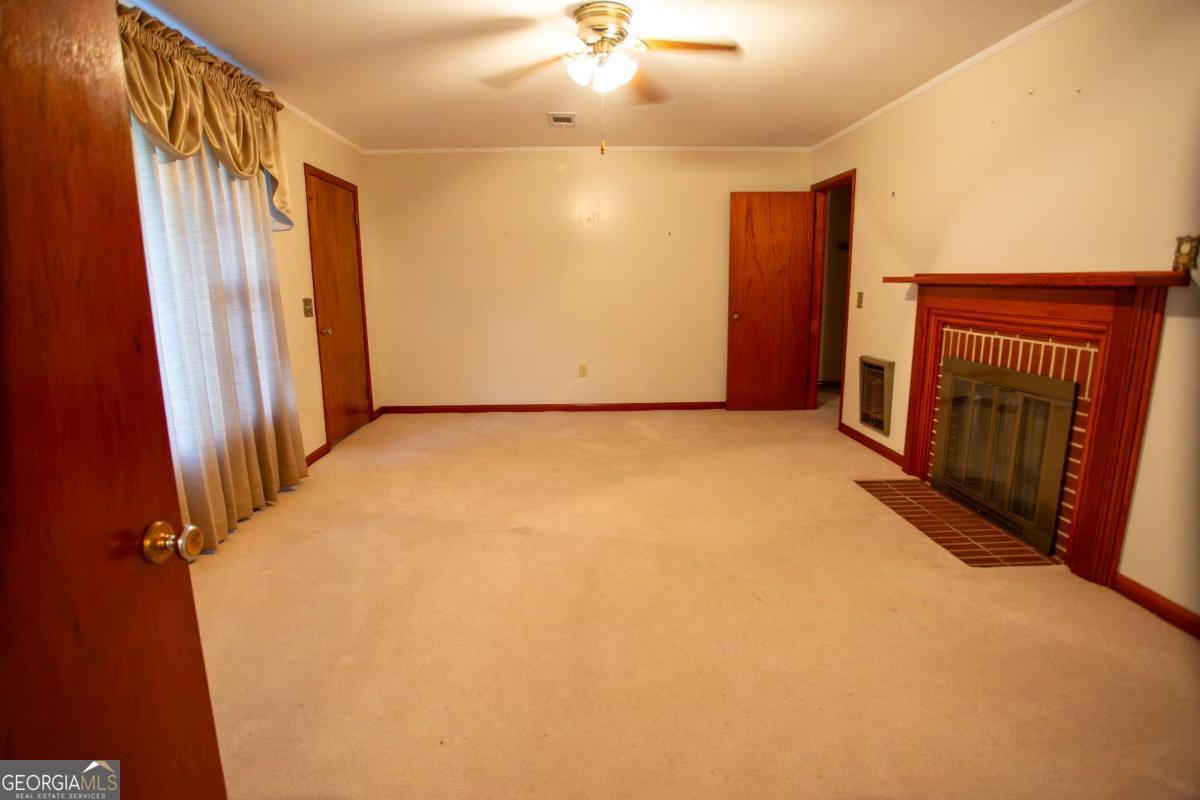 4360 E River Road Baxley GA 31513